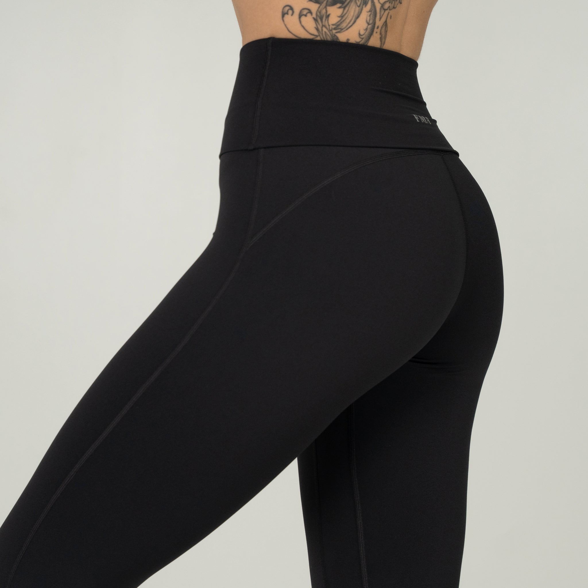 Momentum Flare Leggings Midnight Black